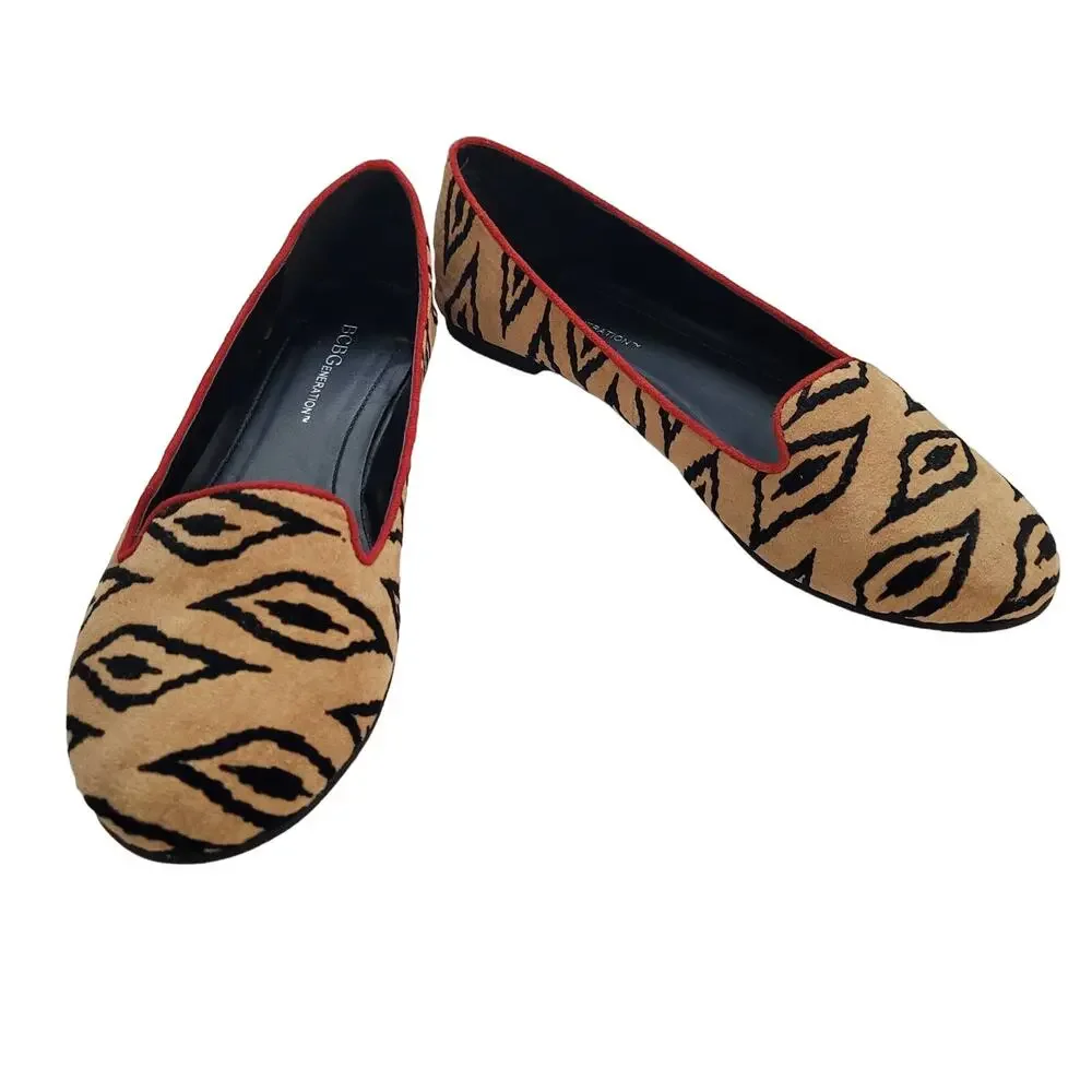 BCBGeneration Black and Tan Animal Print Flats, sz. 6 1/2